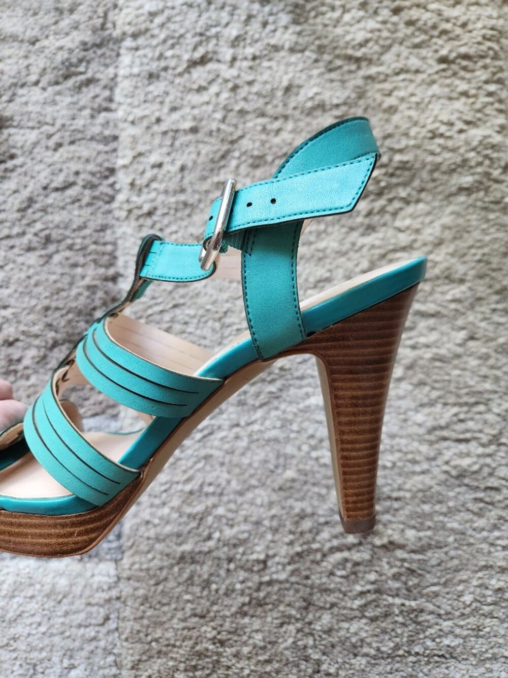 Ladies Franco Sarto Mena Turquoise Casual Heels Size 9 NIB - Picture 2 of 3